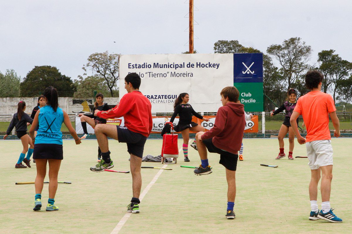 blancosnegro's tweet photo. HOCKEY: TALENTOS BERAZATEGUENSES YA PARTICIPAN DE ENTRENAMIENTOS DE EXCELENCIA | Blanco sobre Negro https://t.co/741KuCuVme https://t.co/IPArgpjyyV