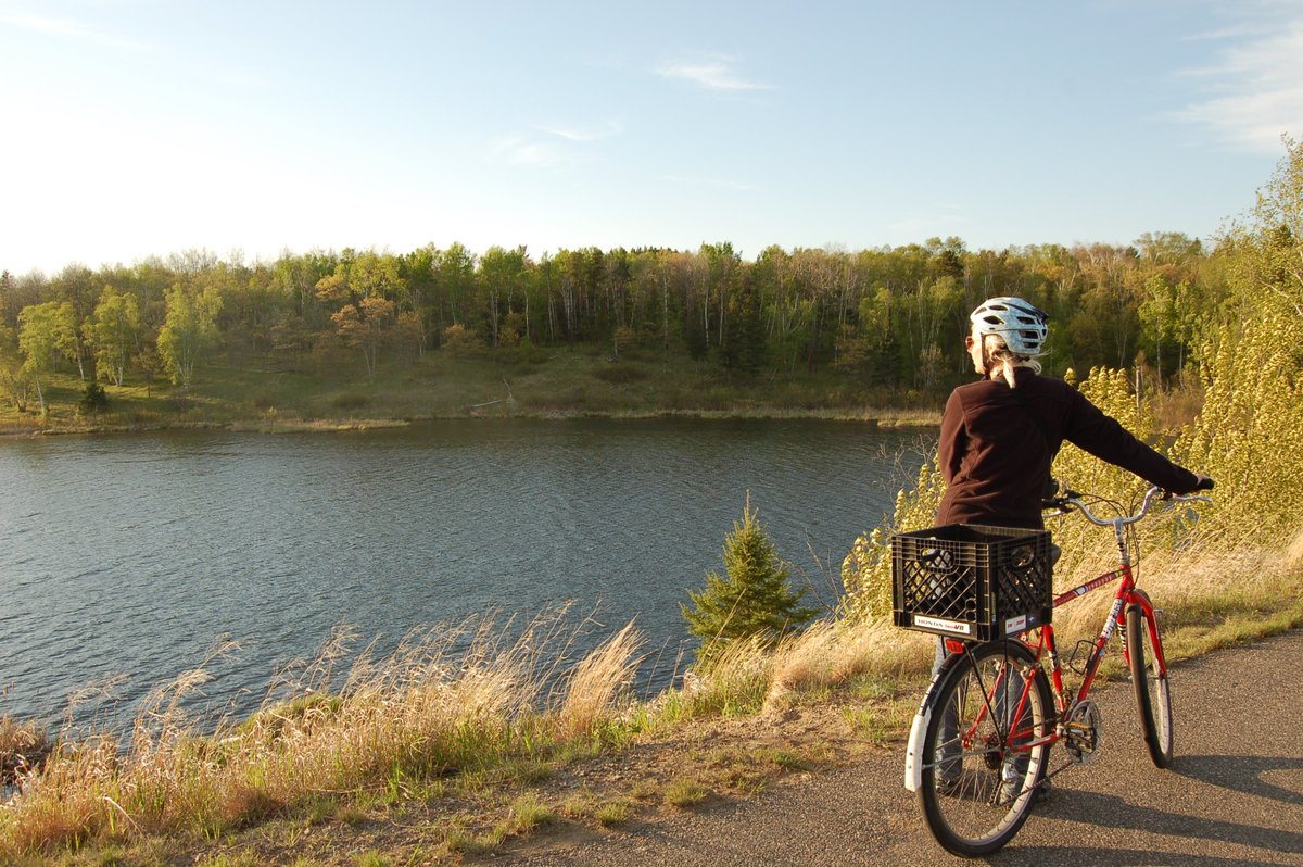 mnstateparks's tweet photo. There's still time to feel the #WowofFall! Why not head out on a fall bike tour & see the best of MN! https://t.co/pBDH5UHRJF #OnlyinMN https://t.co/3YXcD36Dzj