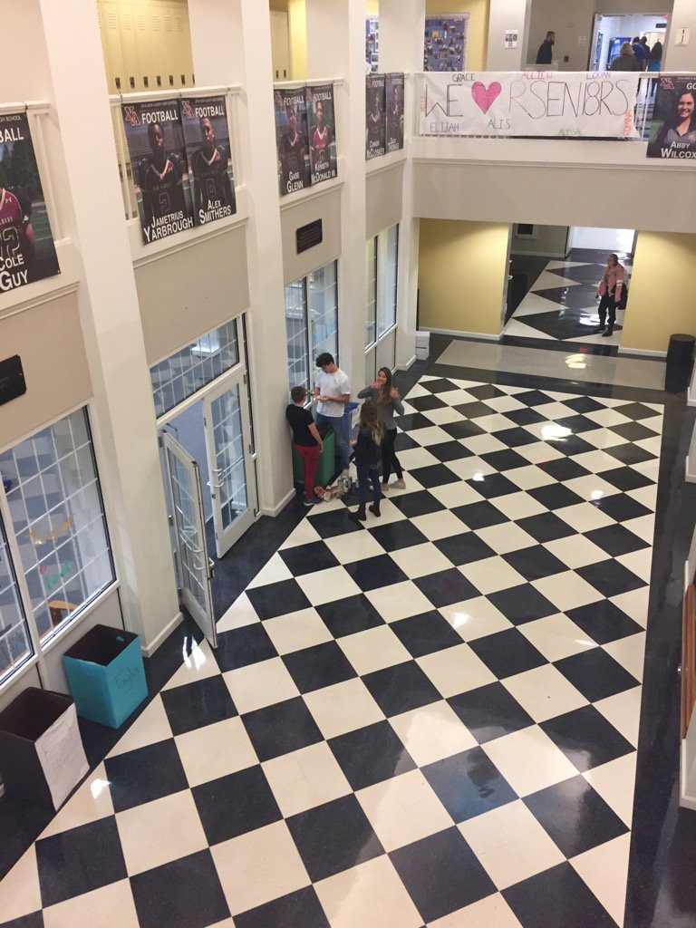 ParkeNAHS's tweet photo. Parke house is bringin it for the canned food drive this year!! https://t.co/Y9zEze3Ao9