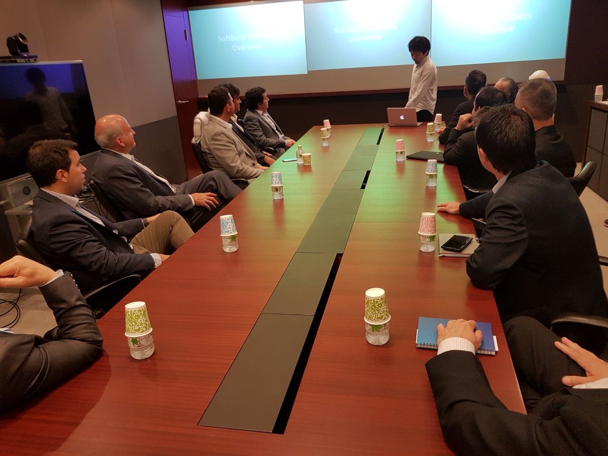 CatelArgentina's tweet photo. En el marco de los proyectos de CATEL, viajamos a Japón y estamos de visita en @SoftBank, dueños de la red #wifi pública más grande del país https://t.co/9ZZ0whAG5y
