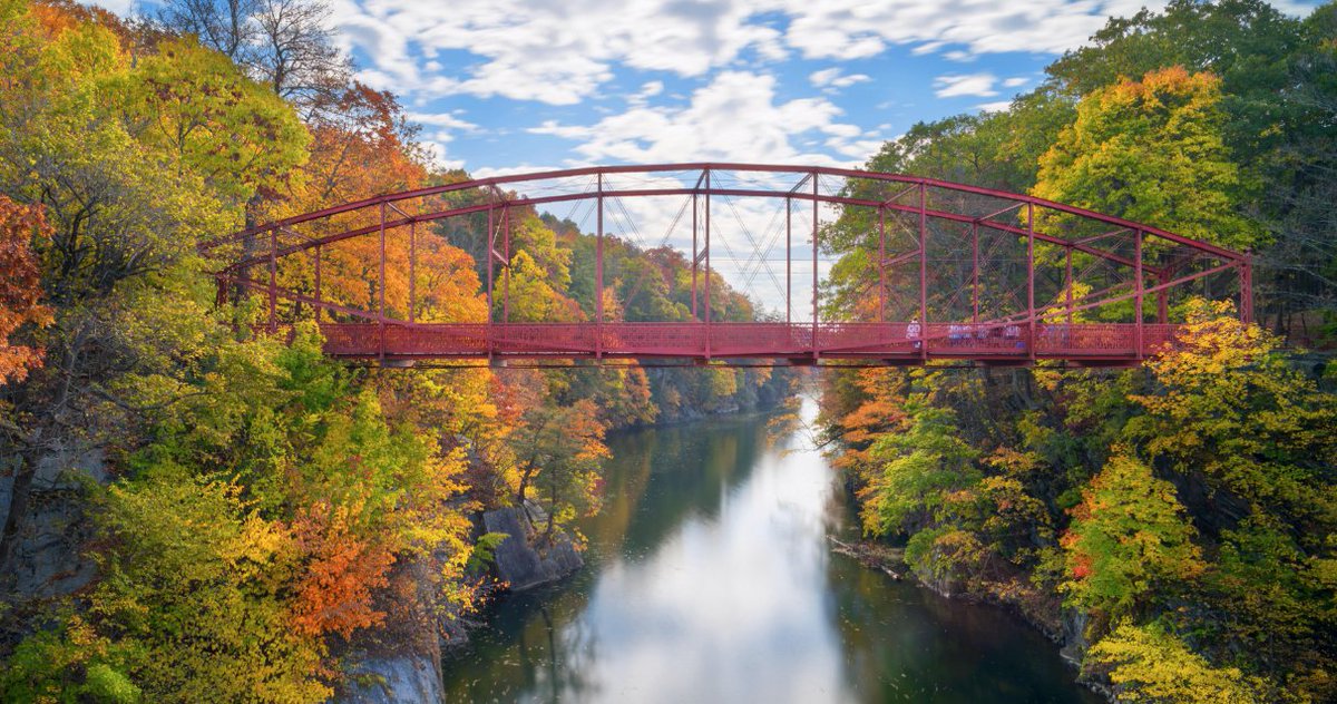 CTvisit's tweet photo. Connecticut's great outdoors beckons! What activities will you try for the first time? Plan now to #FindFallFaster: https://t.co/CVTV62rzAu https://t.co/ccrh7wxQtQ