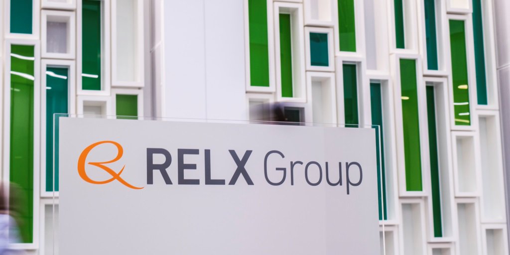 RELXHQ's tweet photo. Our #1 strategic priority is developing sophisticated #Analytics &amp; #DecisionTools. Full strategy statement here: https://t.co/MXuK8dQ9FK https://t.co/cOWxpuT8UW