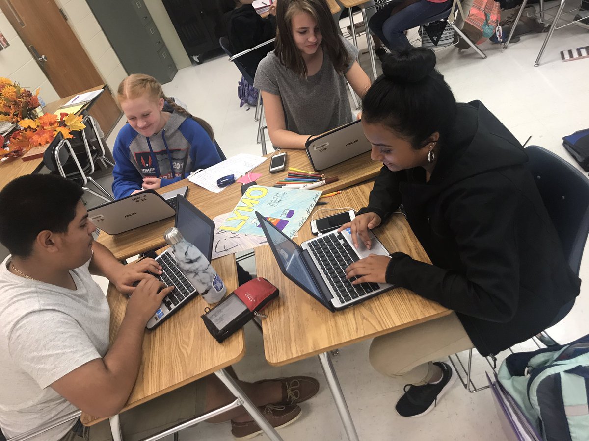 chutchingsteach's tweet photo. Students working to create their dystopian worlds! @TLChristmas Can't wait for #dystopiaday w/ @atkunc86 and NJMS. #SSStrong #community https://t.co/L6YWQ6GyrU
