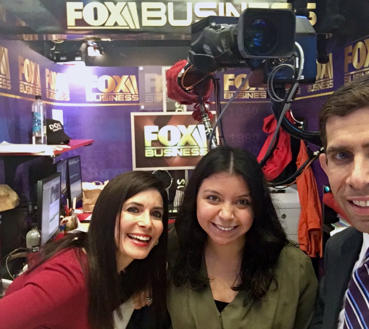 JonathanHoenig's tweet photo. W/@FoxBusiness' @pamgranda and @lorirothman at @NYSE. https://t.co/gKW2XprT6B