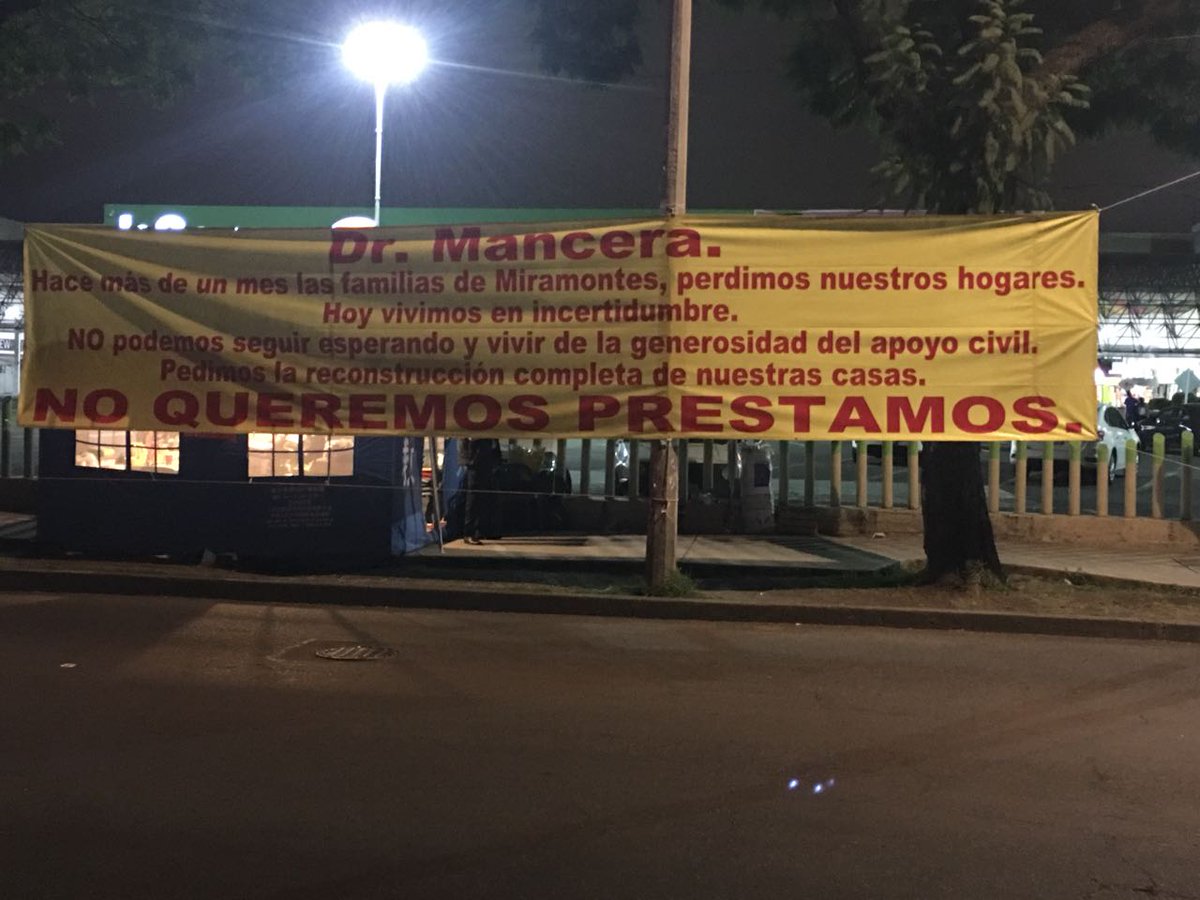 DONOMARE's tweet photo. Más de un mes después del temblor...@GobCDMX @ManceraMiguelMX @EPN @supercivicosmx @GaelGarciaB @Fund_CarlosSlim @diegoluna_ https://t.co/IsNyZBVj9L