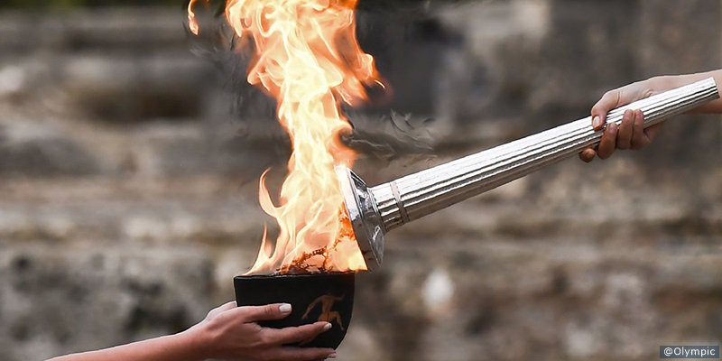 TeamUSA's tweet image. The #Olympicflame was lit &amp;amp; has now begun the journey to the Opening Ceremony at the 2018 #WinterOlympics! 

🔥 go.teamusa.org/2gIIqmx