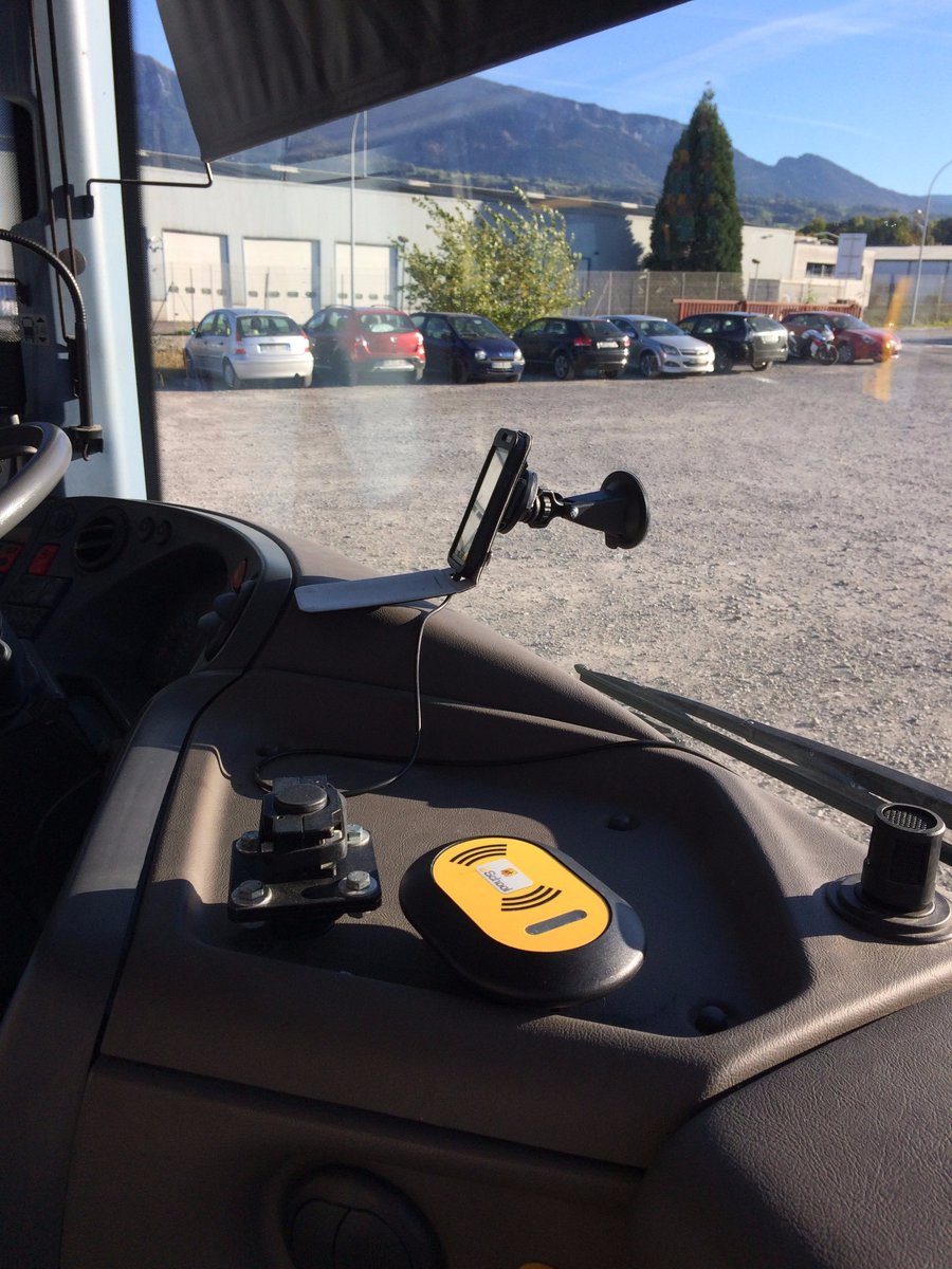 lmedioni6's tweet photo. Depuis la rentrée, les premiers véhicules transports scolaires tournent avec la billettique connectée 2School @Ubitransport sur le réseau proxim’Iti #Bonneville De quoi valoriser le transport scolaire @auvergnerhalpes ! Avec les CC @CCfg74 #4Rivères #PaysRochois #ArvesetSalèves https://t.co/R0HDTBMgzQ