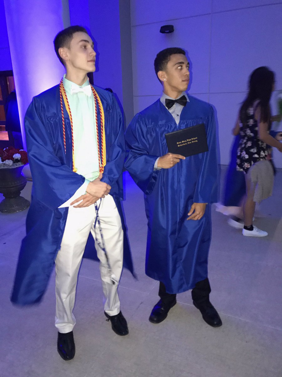 jingojito's tweet photo. Happy borns to my lil nigga who I raised to be the kid he is todayโผ๏ธ๐ I'll see u soon fam ๐๐๐#geturweightup @themarkpass12 https://t.co/X74qPBZMfD