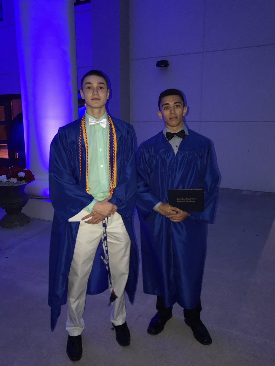 jingojito's tweet photo. Happy borns to my lil nigga who I raised to be the kid he is todayโผ๏ธ๐ I'll see u soon fam ๐๐๐#geturweightup @themarkpass12 https://t.co/X74qPBZMfD