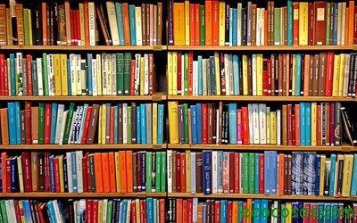 OnaCultural's tweet photo. Feliç #Diadelesbiblioteques! Feliz #diadelasbibliotecas! Estimem els #lllibres. Amamos a los #libros. @OnaCultural @onadesants #llegir #leer https://t.co/UtgNOF0i6E