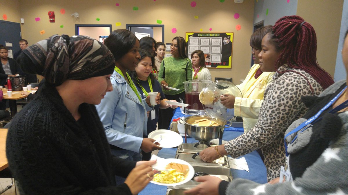 triOSCollegeBTH's tweet photo. Scarborough’s PSW students organized a great fundraiser for the Sunflower Developmental Service. #HappyToGive #FunCampus https://t.co/2MpwXPl2DK