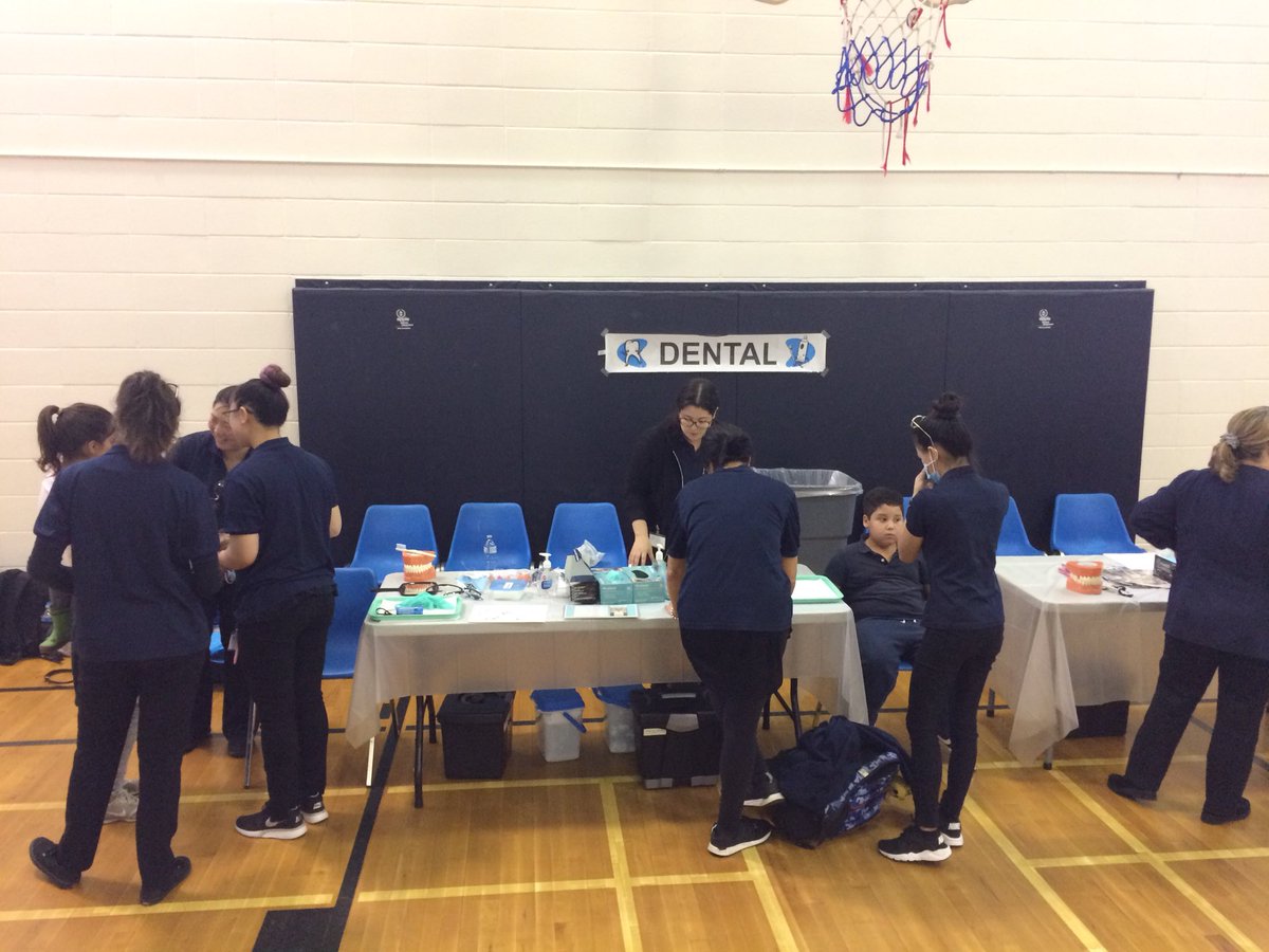 TDSB_SteveB's tweet photo. Lambton Park welcomes the Four Villages Community Health Centre who are performing #HealthyChildScreening all day. Thanks to Kassandra! https://t.co/Qk58BxA4zx