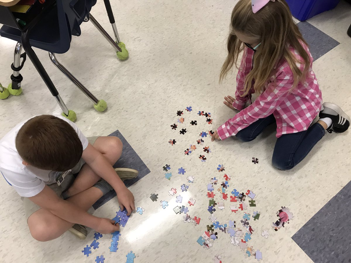 asant_7's tweet image. Puzzle club using their problem solving skills!  @PoplinPrincipal @PoplinAP
