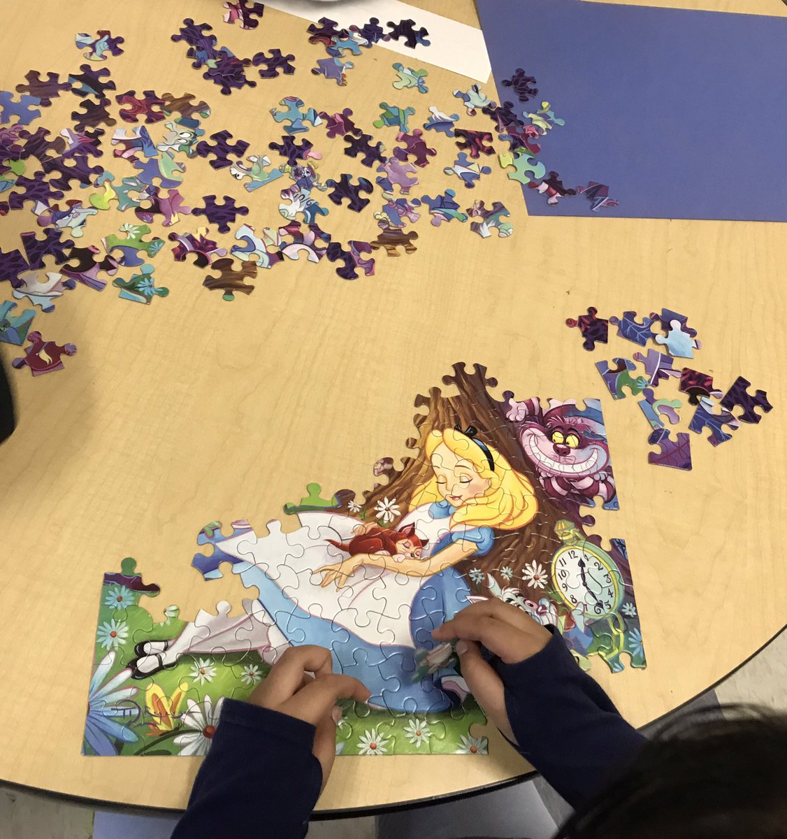 asant_7's tweet image. Puzzle club using their problem solving skills!  @PoplinPrincipal @PoplinAP