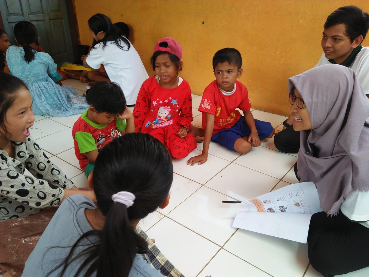dindasataril's tweet photo. #agenperubahan Di Dusun Senami kami tidak hanya mengajar,  namun juga belajar dari adik-adik Senami  @TSA_JAMBI @tanotoeducation https://t.co/gjfrIe0J7p