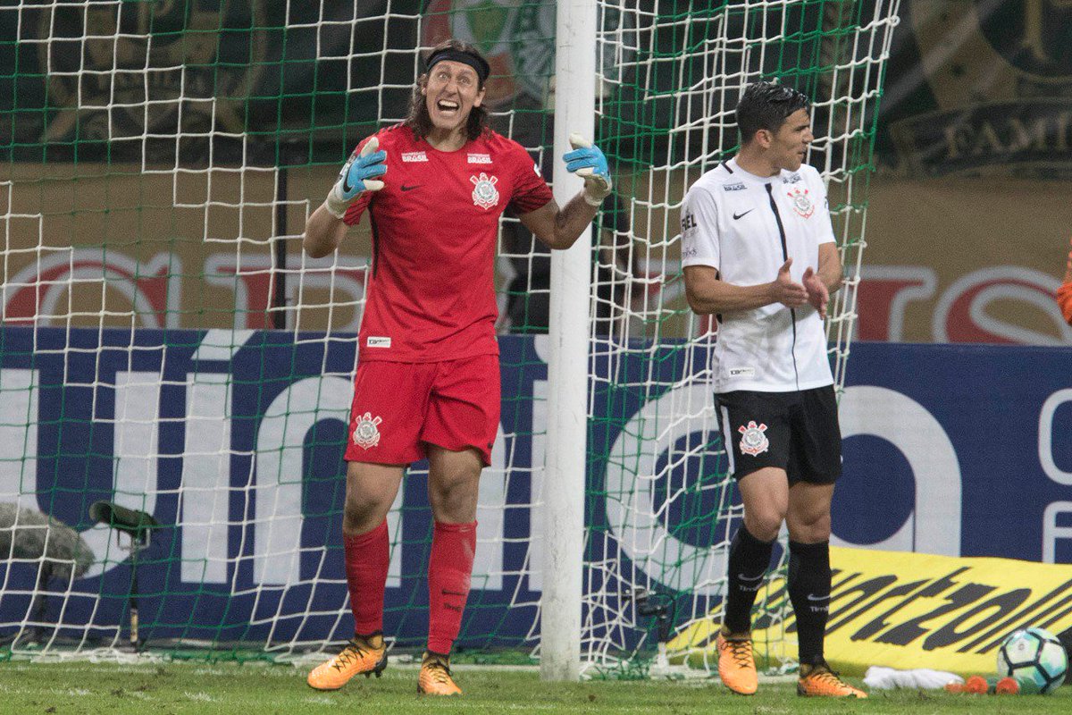 PABLOLEYESG's tweet photo. #Brasileirão #Botafago con R.Fernández los 90', derrotó 2-1 a #Corinthians con F.Balbuena @FBalbuenito los 90', y Á.Romero desde los 46'. https://t.co/CxEu8PyKLk