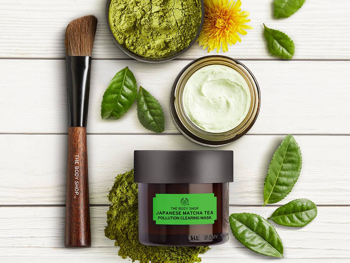 CosmeticaO's tweet photo. #TheBodyShop lanza una nueva Mascarilla Purificante Antipolución de Té Matcha Japonés ¿Habrá que probarla, no? 😅👉https://t.co/q1S5VKaD7u 💚 https://t.co/GvCPryz6Sd