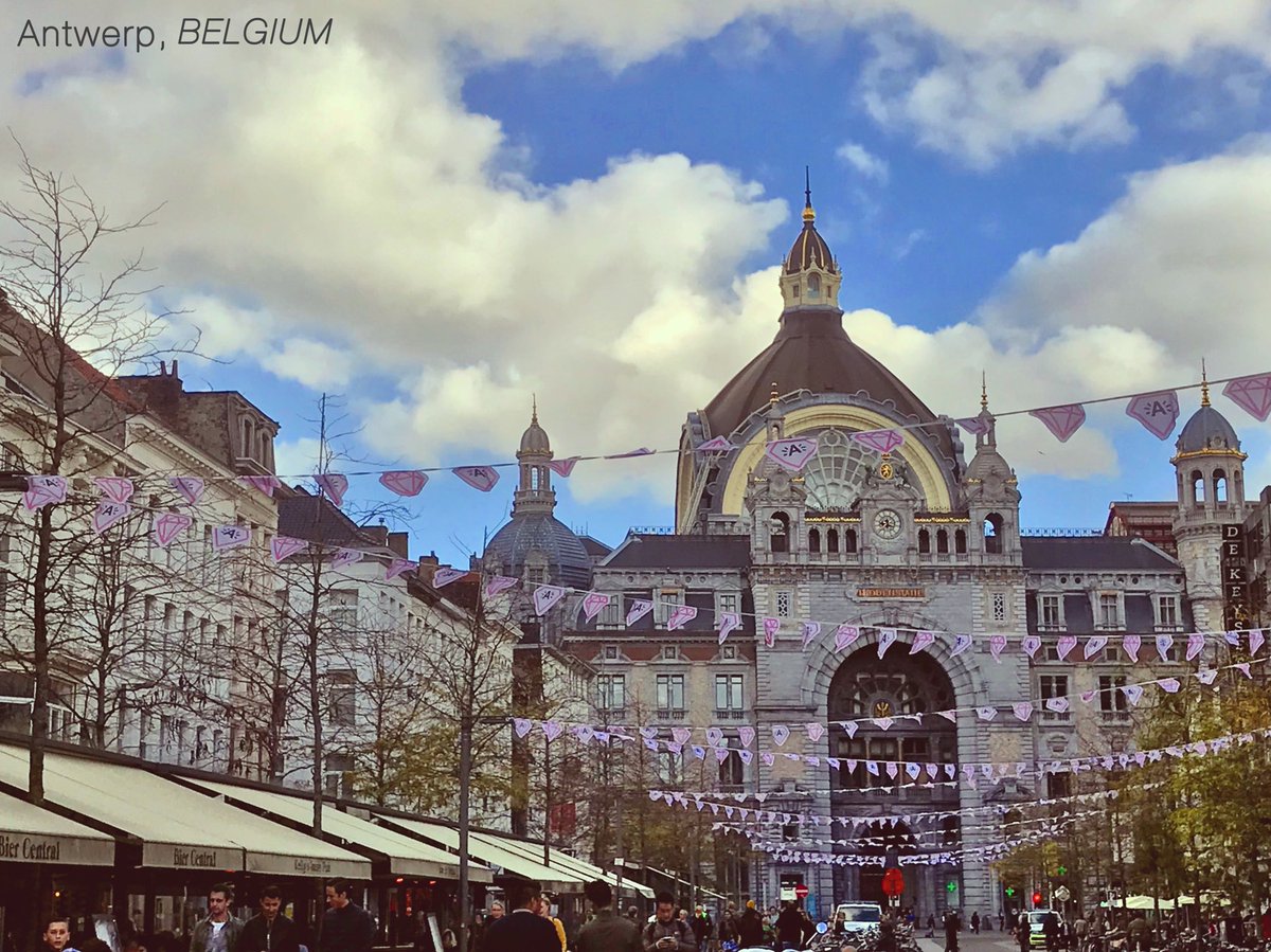 rajpandit17's tweet photo. #Diwali weekend in #Antwerp! Freezing weather, warm people. Loved every bit of the short stay. 🇮🇳🇧🇪
#SalimSulaimanLive #SSLive2017 #Belgium https://t.co/WKXxrPRd8k