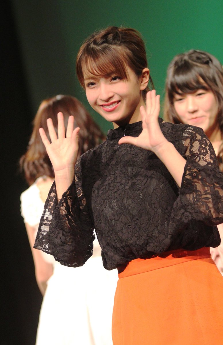 kumahage0813's tweet photo. 2017.10.22第2回レソラ発表会⑦

松口侑生菜さんと松浦夏鈴さん。二人ともお綺麗な方で見入ってしまいました。

#西短メディア・プロモーション学科
#第2回レソラ発表会 https://t.co/gWTSC0DAEC