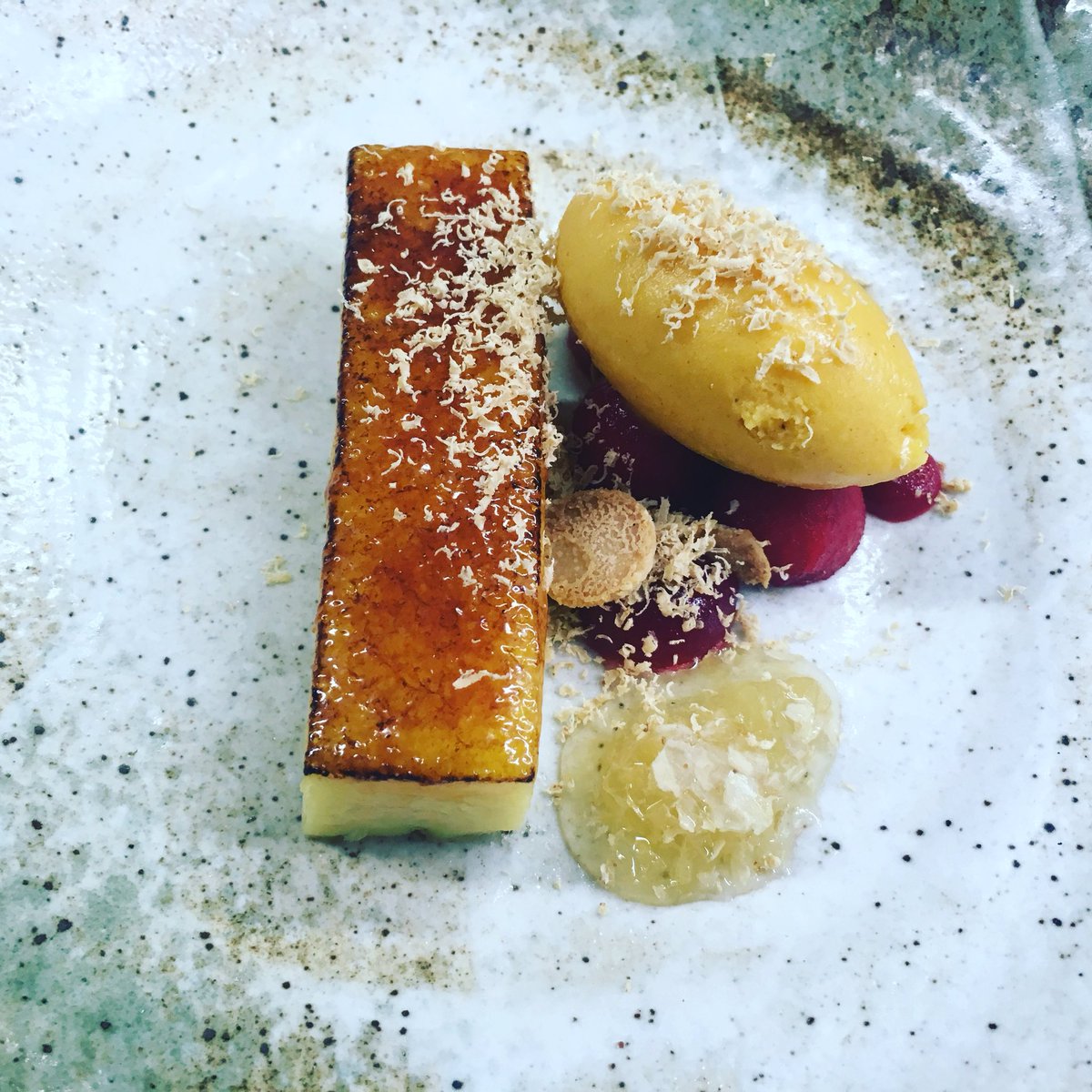 PhilThompson78's tweet photo. New on the menu, White chocolate creme brûlée, red love apple, fresh honeycomb &amp; sea buckthorn sorbet#thompsonstalbans#independentrestaurant https://t.co/hs9Yi3CqWT