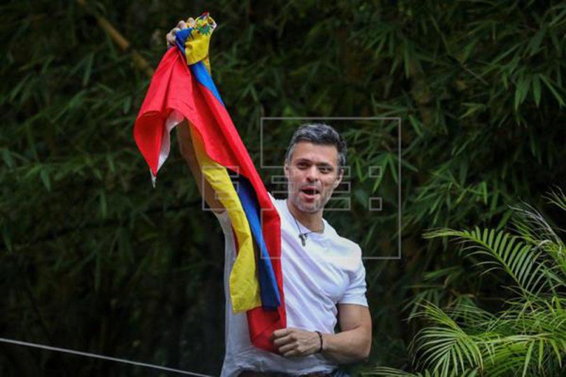 ePhylos's tweet photo. El Partido de Leopoldo López tacha de traición que gobernadores juraran ante la ANC https://t.co/GsZSbocj5f https://t.co/yICW3ddivA