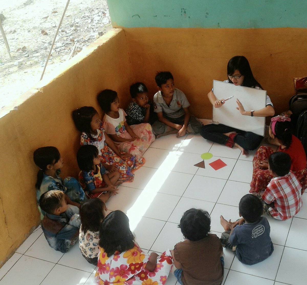 tanotoeducation's tweet photo. Terima kasih @TSA_JAMBI &amp; @TSA_Brawijaya sdh berbagi inspirasi. Smg tercipta #agenperubahan baru di Desa Senami dan Tambakrejo https://t.co/0bFuVGi7ZH
