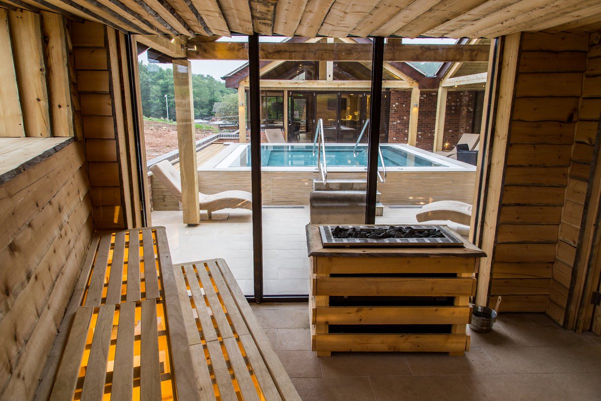 ModdershallOaks's tweet photo. Sauna..? Vitality pool..? Experience it all at Modershall Oaks β€οΈ https://t.co/PIawEM3Rbv #spaday #sauna #heatedoutdoorpool #moddershalloaks https://t.co/sWBWdyuSo1