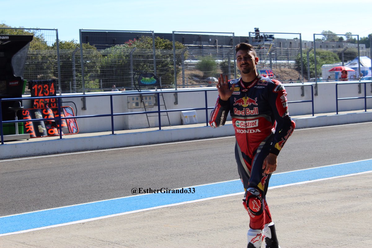 Muchas veces me pregunto el porqué él, ahora lo sé.
Cuando una persona es magia pura,no lo ves, lo sientes.
<a href="/DavideGiugliano/">Davide Giugliano</a> 
#JerezWorldSBK