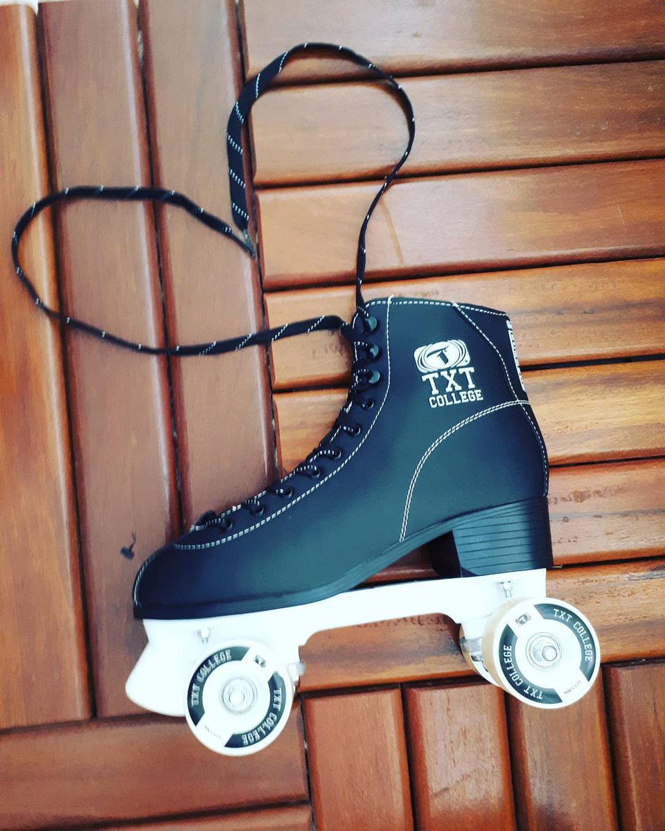 TRAXARTOFICIAL's tweet photo. Patins TXT College Traxart https://t.co/b2vElvgvfN
#REPOST
@samara__costenaro
#Patins #Quad #4Rodas #TXT #College #Traxart #TraxartOficial https://t.co/J8SN5dK1IC