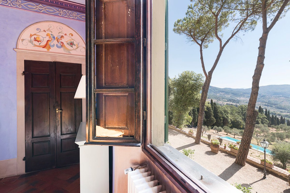 preciousvillas's tweet photo. Incredible villa with views for sale outside of Florence https://t.co/TH2Vq9sXs6 #preciousvillas #tenutaconvista #tuscanviews #italiancastle https://t.co/G33oP4rokp