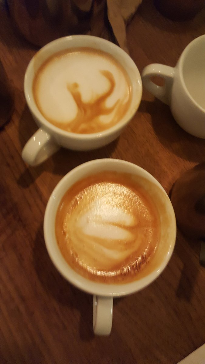 Odeko__'s tweet photo. @IGLEW92 Im learning to do this at work. The top ones called 'bold and brash'. https://t.co/guBxtT5OHM