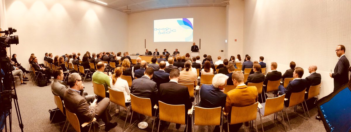 Great event @LegalTech_Expo! A pleasure and honor to being part of the panel about Smart Law and Legal Operations <a href="/HighQ/">Thomson Reuters HighQ</a>  #legalrevolution