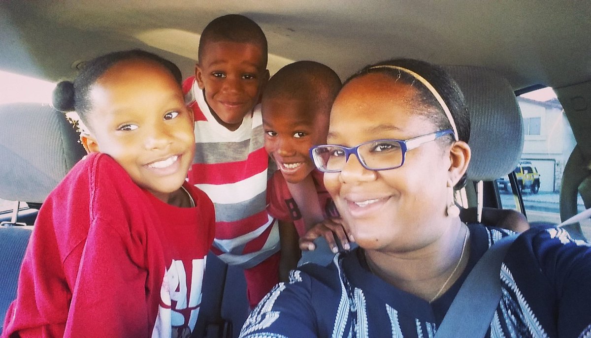ZurisCircle's tweet photo. This morning they are supporting being drug free! #drugfree #talktoyourchildren #createthenarrative #ourfuture #allred #nonprofit #charity https://t.co/Ex5clPaulH