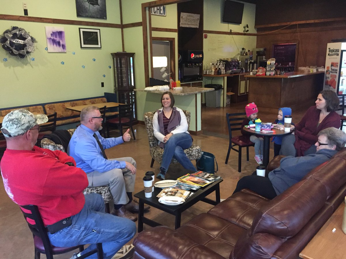 DistOffice238's tweet photo. Thank you to the community members who joined us for coffee this morning. Together we are stronger #titannation https://t.co/JSrRyCJDl9