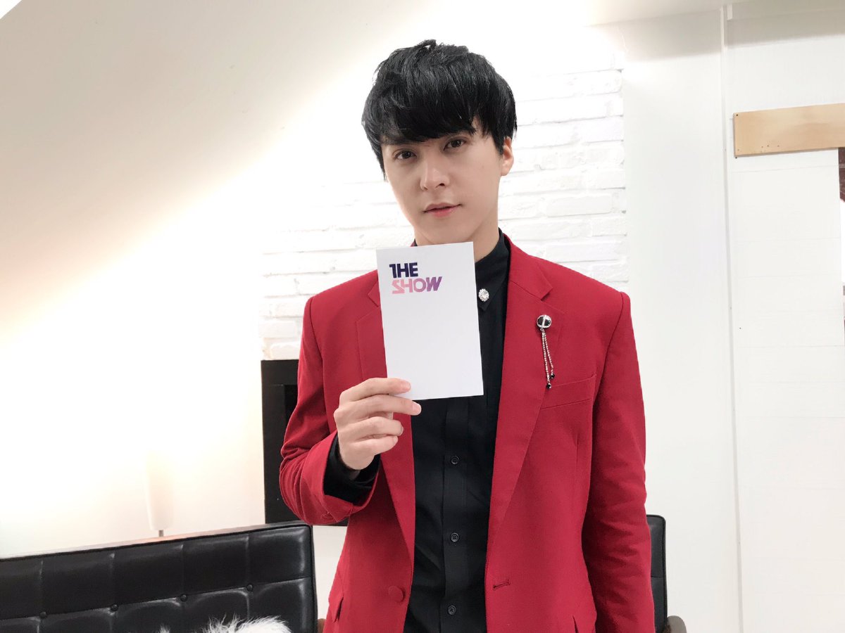 highlightdwhyon's tweet photo. 🎊１位おめでとう🎉
#Highlight1stwin 🏆
#CanBeBetter1stwin 🏆 https://t.co/xN4xMHanD4