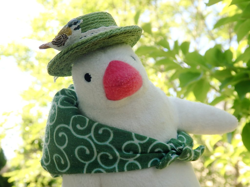 13tomoemon's tweet photo. うちには本物の文鳥さんはいないけれど、一年前に出会った「ふろしき文鳥」さんが居てくれるので、毎日とても楽しく幸せな時間を過ごしています。

生まれてきてくれて ありがとう(*´▽｀*)
ぶんちょーさん♥ おちびちゃん♥

＃ふろしき文鳥
＃文鳥の日
＃文鳥の日2017 https://t.co/ieiiUC9MYE