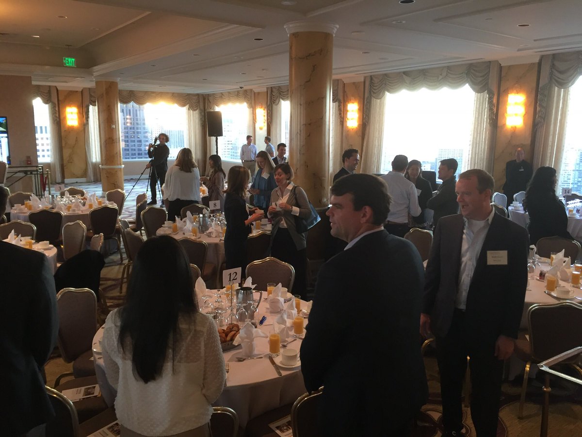 EdgewoodCenter's tweet photo. Good morning - sunrise!@Fairmont! #edgewoodbreakfast https://t.co/yFHaaIJcP1