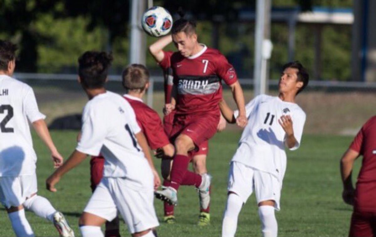 JuniorClass18's tweet photo. IT IS SENIOR NIGHT FOR OUR BOYS SOCCER TEAM AT 7!! LET’S FILL UP THE STANDS FOR ONE LAST SOCCER GAME⚽️⚽️⚽️⚽️⚽️ https://t.co/ytXIydpUHl