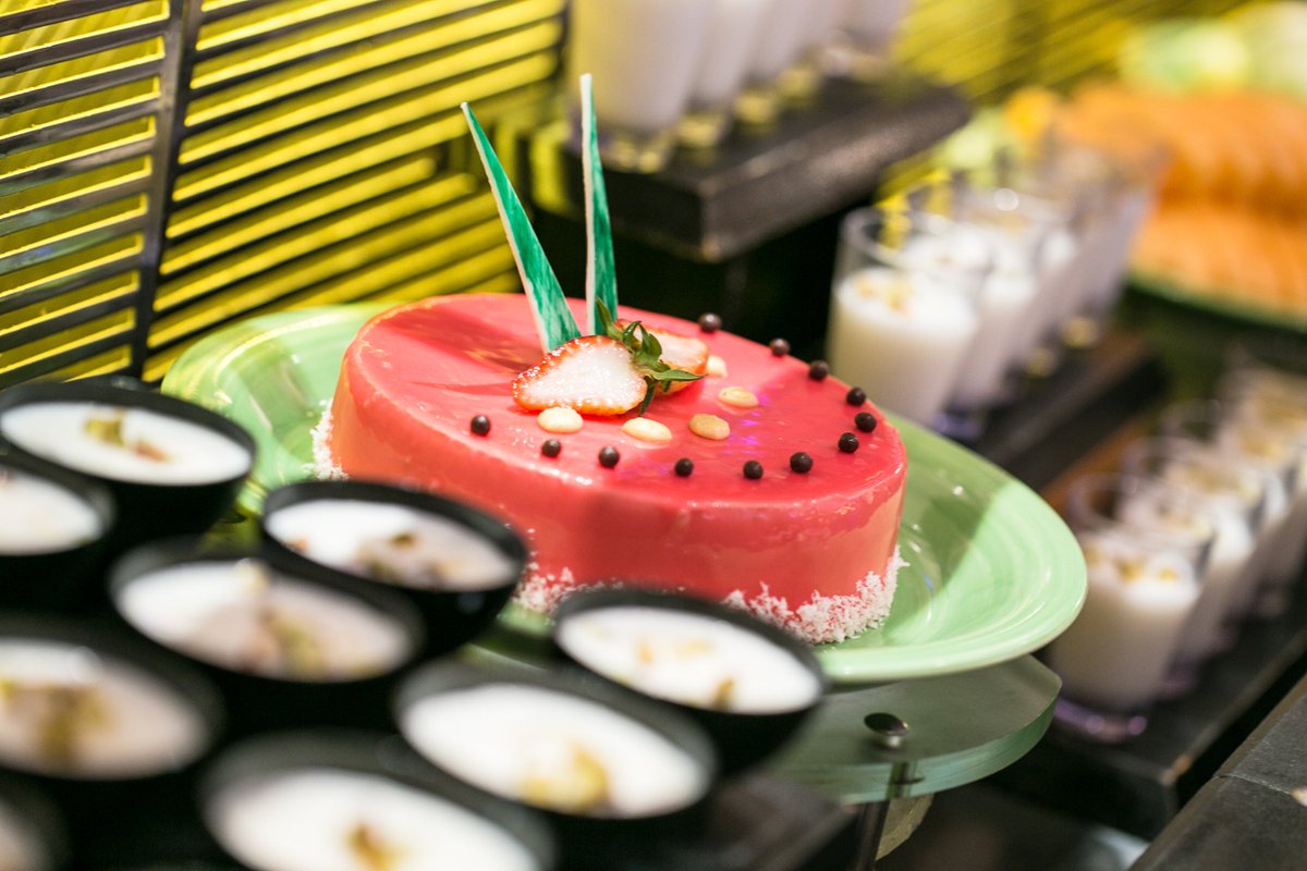 fourpointsdt's tweet photo. What is your favorite dessert? #Sweets #Fourpointsdt #Dessert. https://t.co/poWdZ9udDy