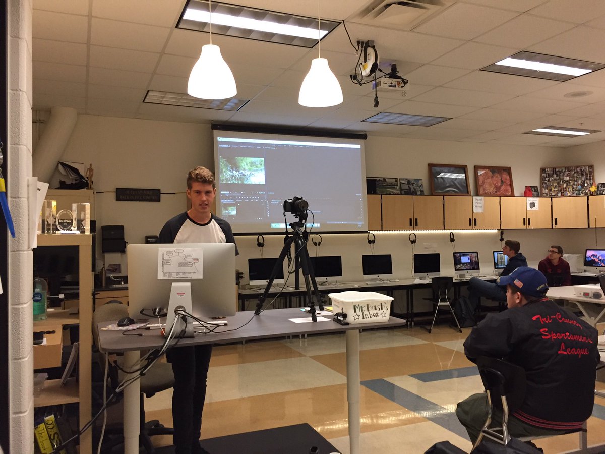 SHS_MrB's tweet photo. Student led gfx demo this morning. #studentledfuturefocused https://t.co/cPAkmcjrna