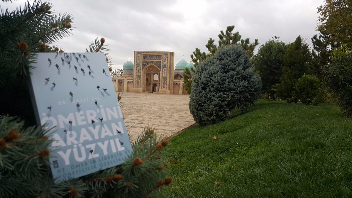 timasyayingrubu's tweet image. Abdullah b. Mes’ud, Hz. Ömer’i şu sözleriyle özetliyor: “Ömer’in Müslüman olması fetih, hicreti zafer, halifeliği de rahmetti.”