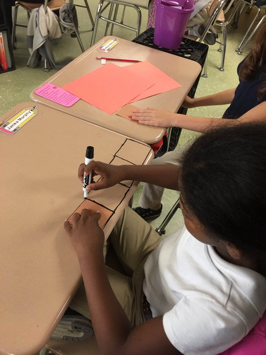 tonironi15's tweet photo. Tiling to find the #area of their desk. #CCSLeads #k5Math #MANES https://t.co/Ur5v3scc07