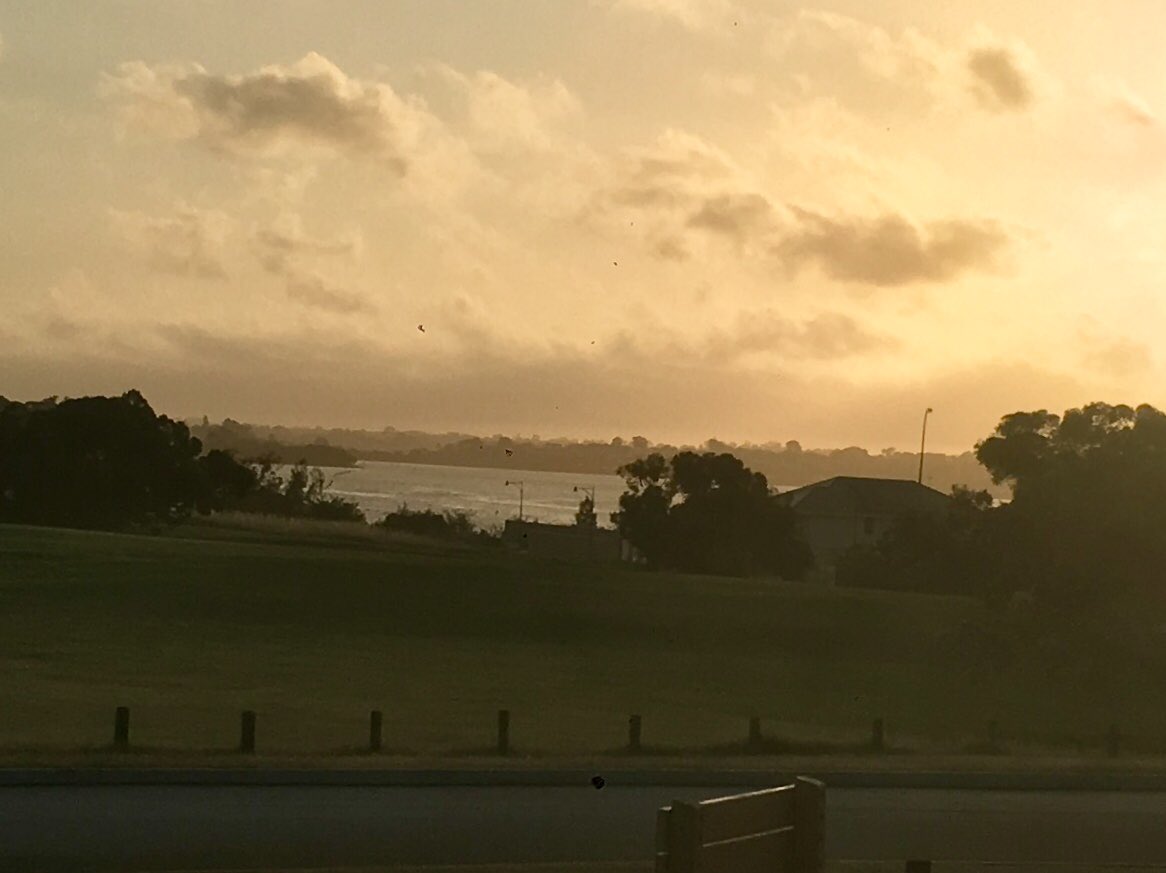 Chippa39's tweet photo. Nice arvo view of the Canning River #perthdays https://t.co/7QOG1Zm6xb