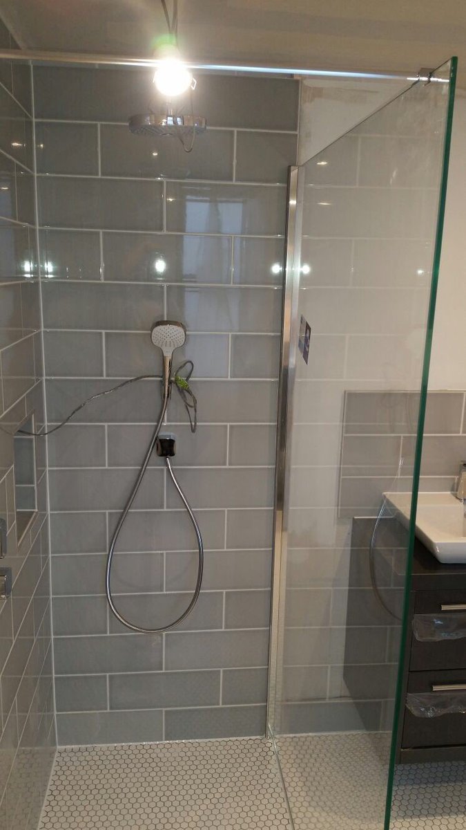 AshIslandW4's tweet image. #2ndfix #plumbing #showerroom #ensuite #loftconversion #dormer #ealing #w13 #teamashisland