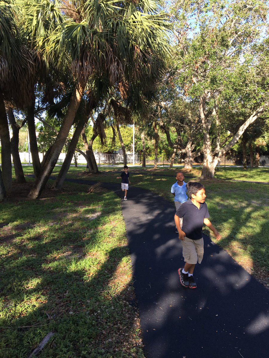 AllamandaES's tweet photo. So #grateful 2 #MaintenanceDept, #LandscapeCrew who got #schools, #District back in shape #AfterIrma, then #resurfaced #NatureArea #path!๐๐ https://t.co/CHLnikcIBo