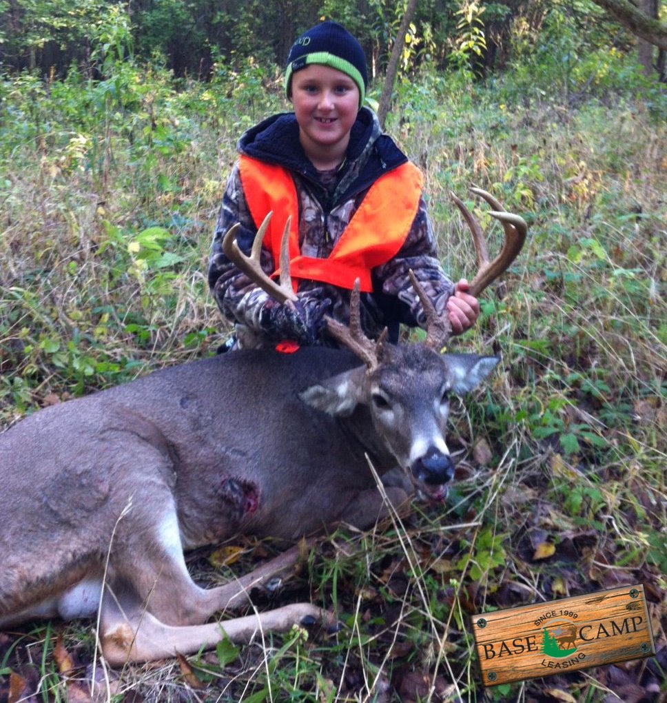 BaseCampLeasing's tweet photo. Keegan's first buck! #BaseCampLeasing #Whitetail #Buck https://t.co/82mAxHhM2t