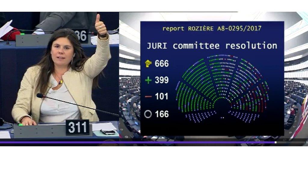 Alice_Mony_D's tweet photo. @EP_Legal @VRoziere Le rapport #LanceursdAlerte de @VRoziere adopté ce midi devant le @Europarl_FR
Prémices d’une protection européenne du #LanceurdAlerte !!! https://t.co/c6WcmUUPeI