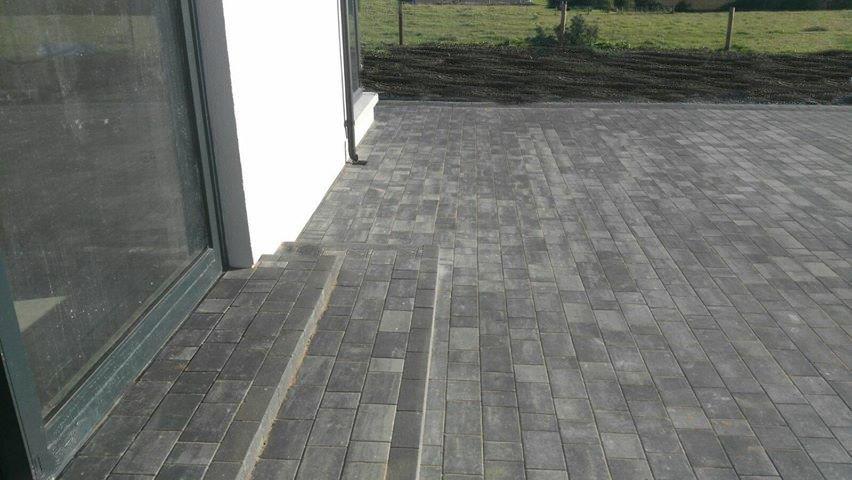 BarleystoneP's tweet photo. Just completed using our NEW Castlepave Silver Grey 3 size mix  with a double border completed using Castlepave Damson 3 Size Mix. https://t.co/D1aoSbRN4G