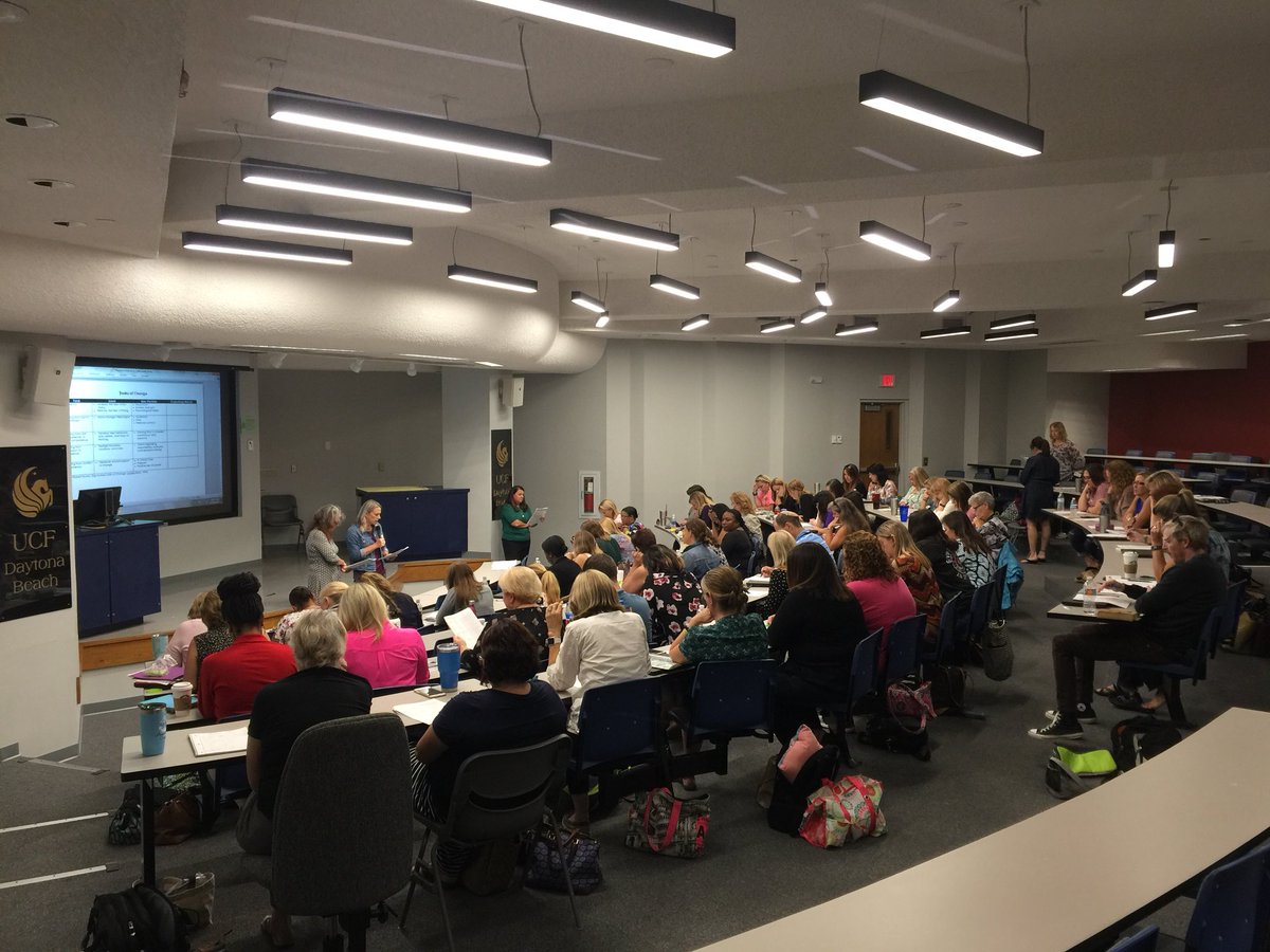 VCSFedPrograms's tweet image. Amazing Coaches engaging in some awesome professional learning!