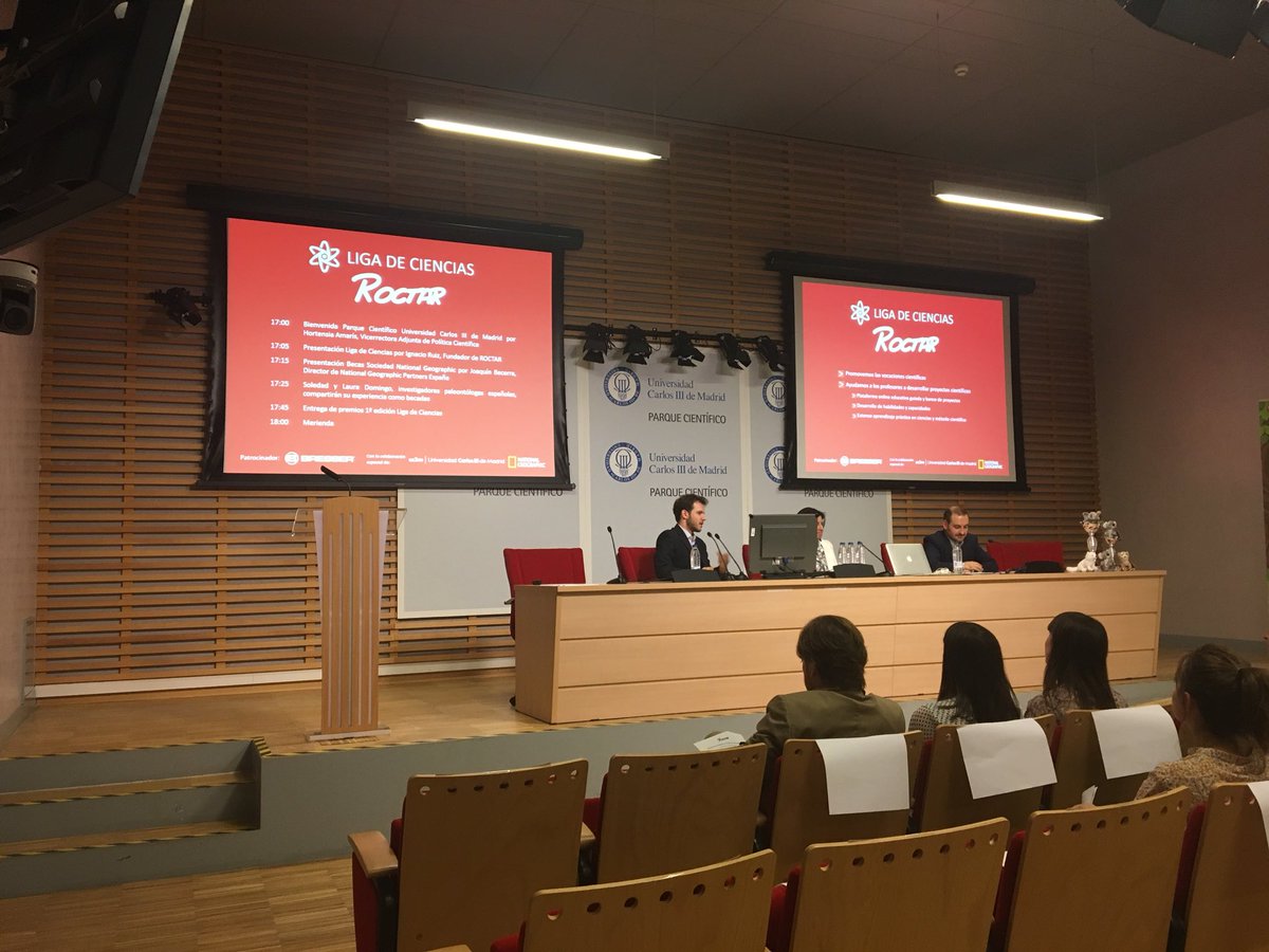 roctarES's tweet photo. Damos la bienvenida a todos los asistentes y a los alumnos del #iesprofesormaximotrueba #ligadeciencias #roctar #ciencias #educacion https://t.co/pwSOYRFdXK
